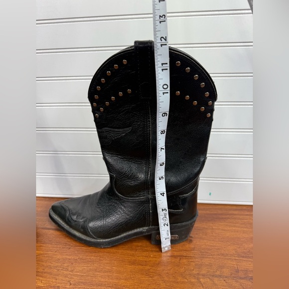 Harley Davidson women’s black leather silver studded cowboy boots. Size 8M - Picture 16 of 16